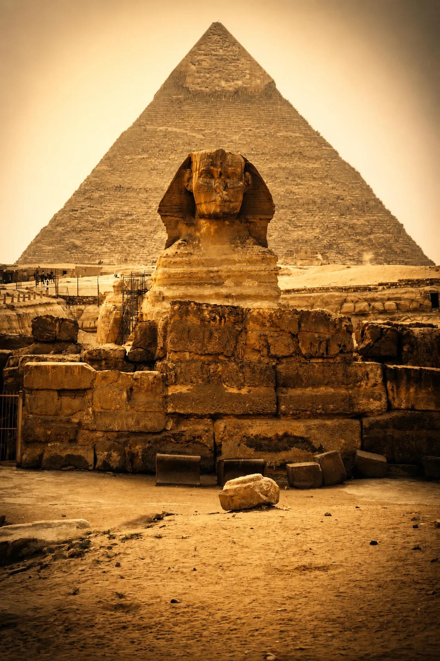 The Great Sphinx and Pyramid of Khafre at Giza – IATA-accredited Discovery Tours Egypt has run private day tours since 1988