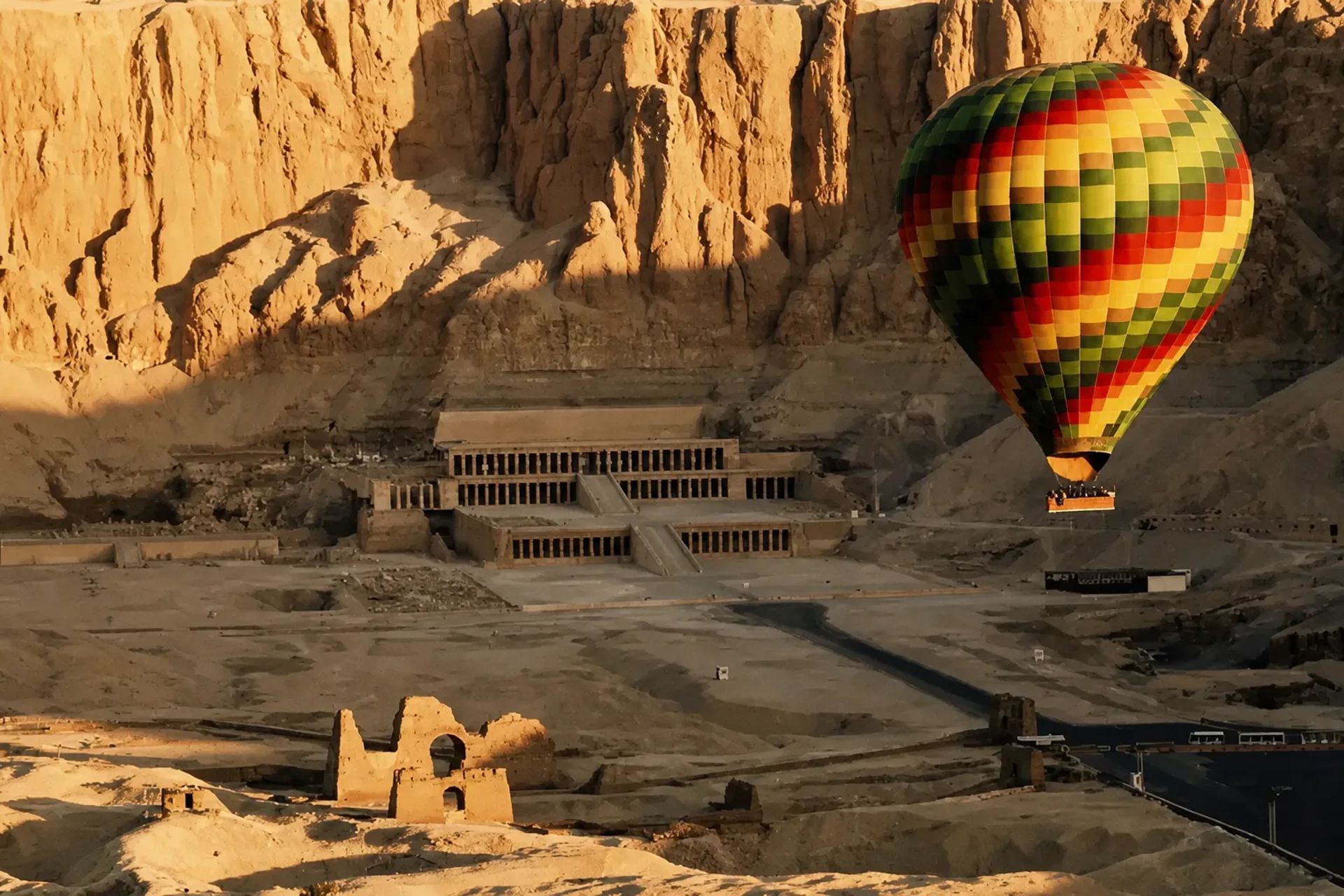 Hot Air Balloon Luxor day tour – Sunrise hot air balloon flights over Luxor