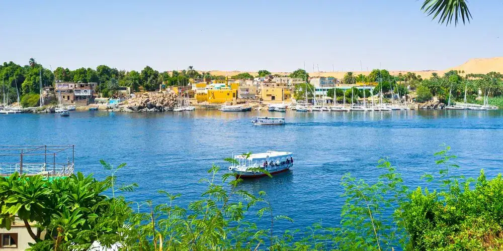 nile cruise in October in Luxor