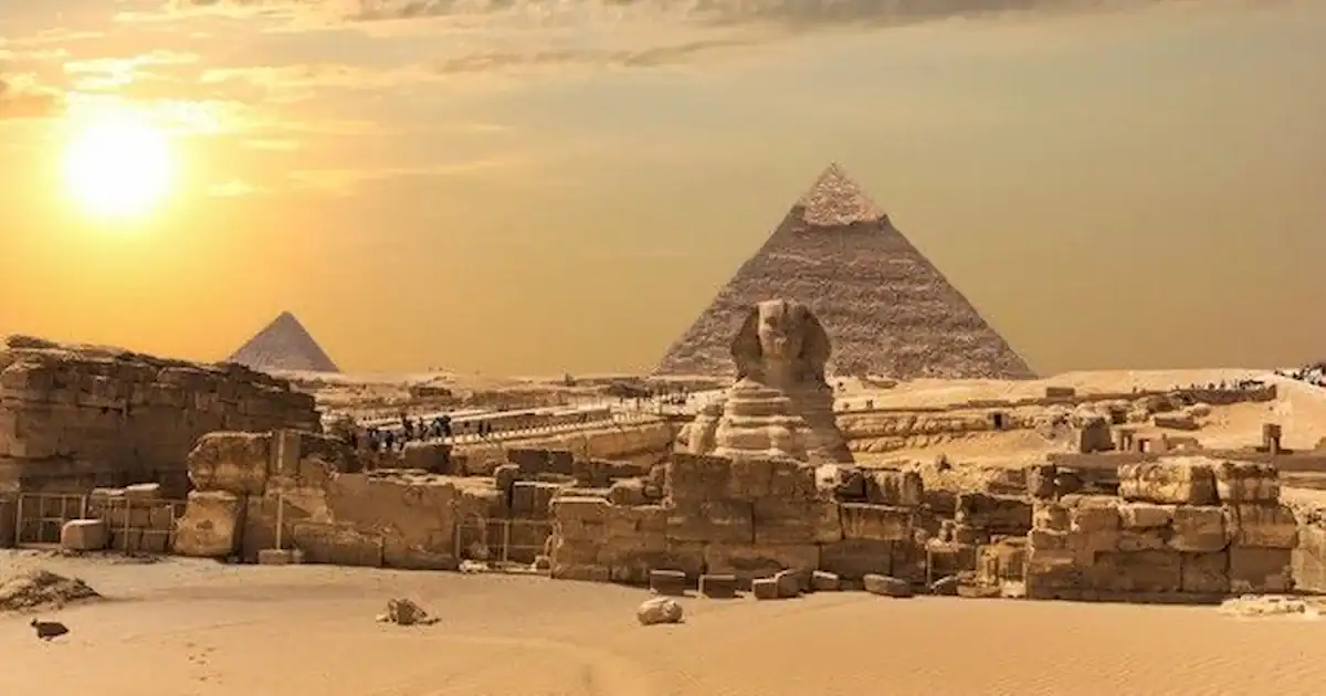 tomb kings how to build the pyramids at Giza Plateau